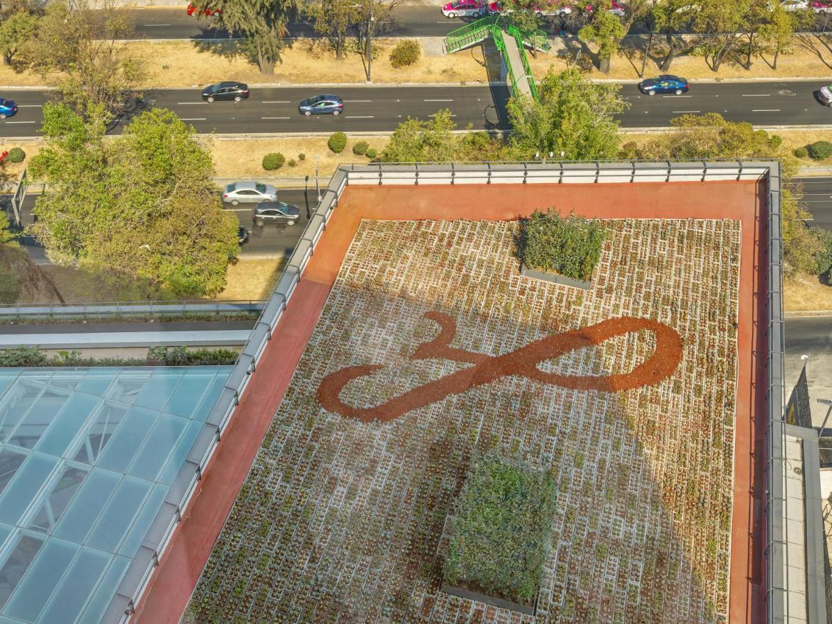 Fiesta Americana Viaducto Aeropuerto Mexico by Eksteriør bilde The green roof of the National Museum of Australia